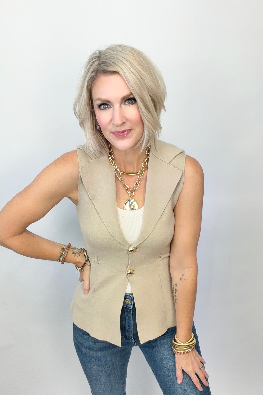 Tailored Edge Sleeveless Blazer