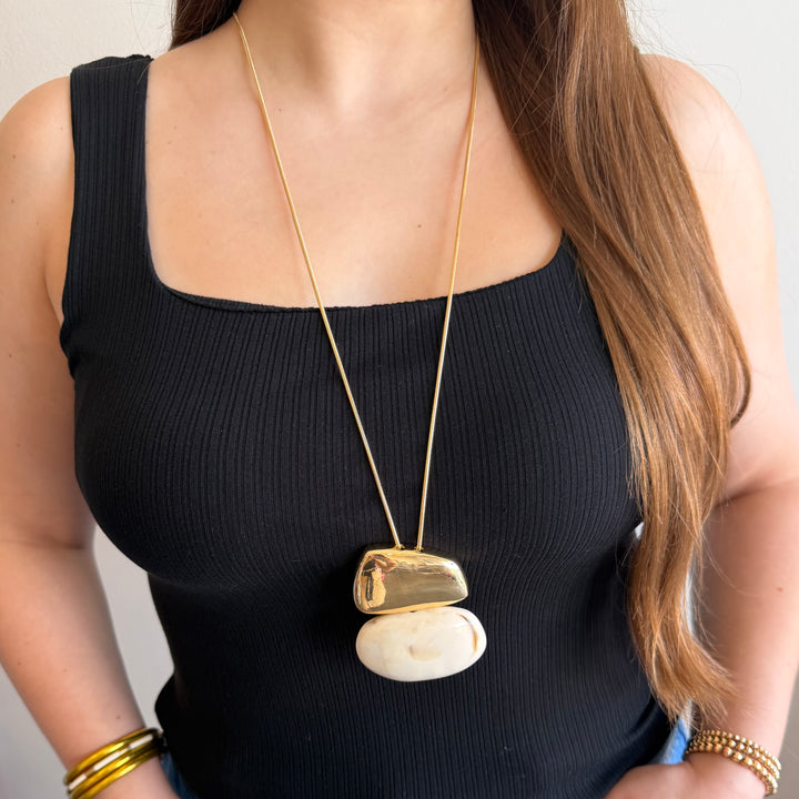 The Pebble Necklace