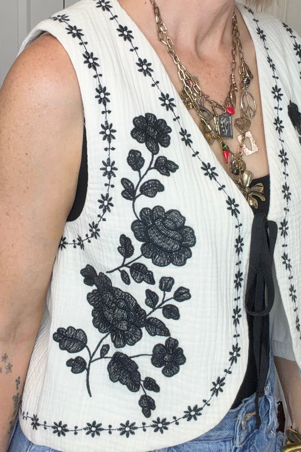 Jardin Embroidered Vest