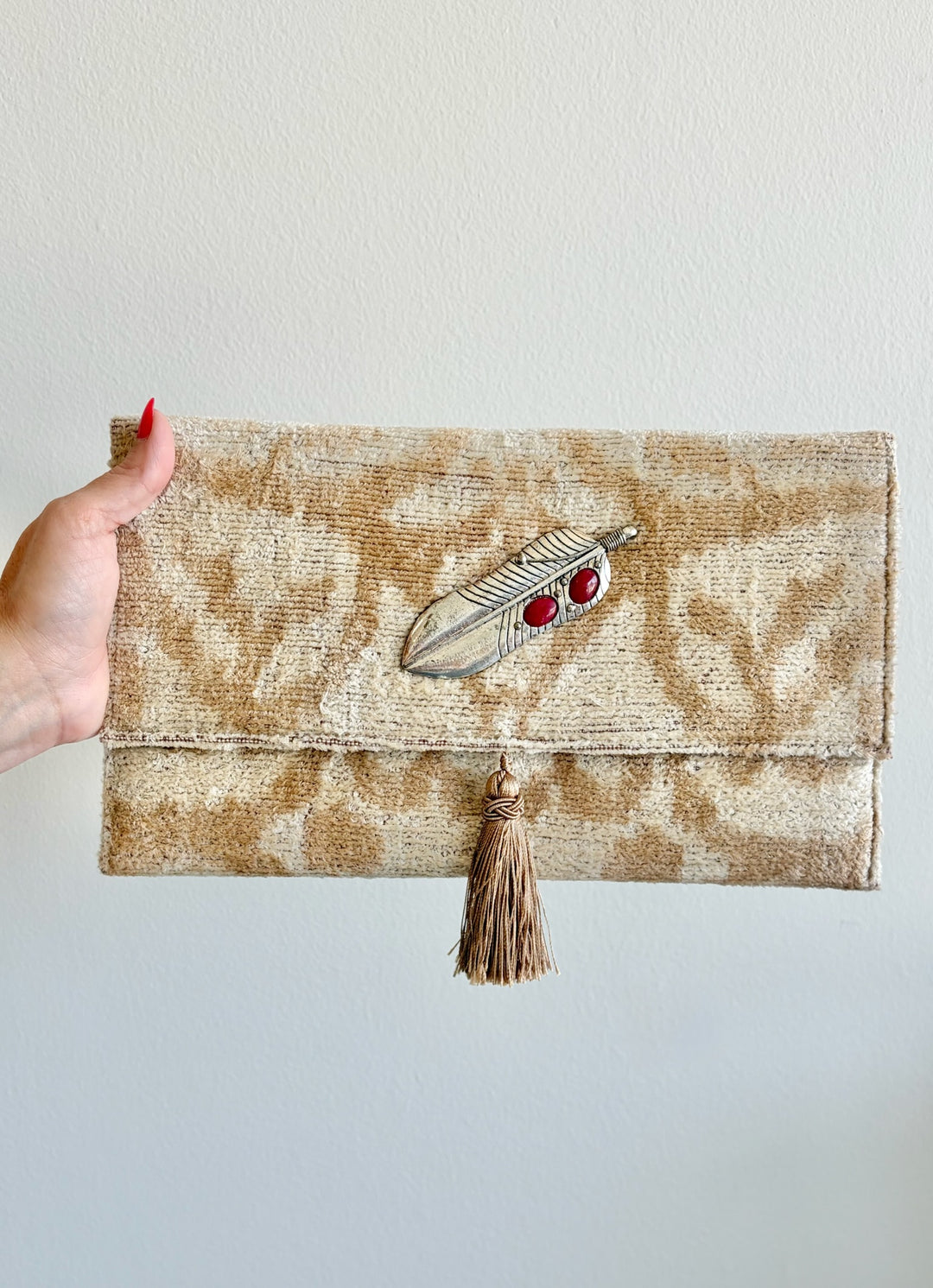 The Quill Envelope Clutch