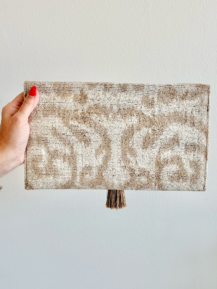 The Quill Envelope Clutch