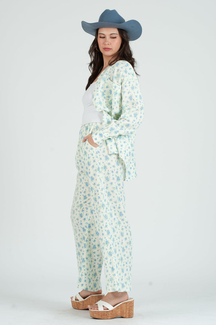 Women's Gauze Button Down Shirt in Ditzy Floral