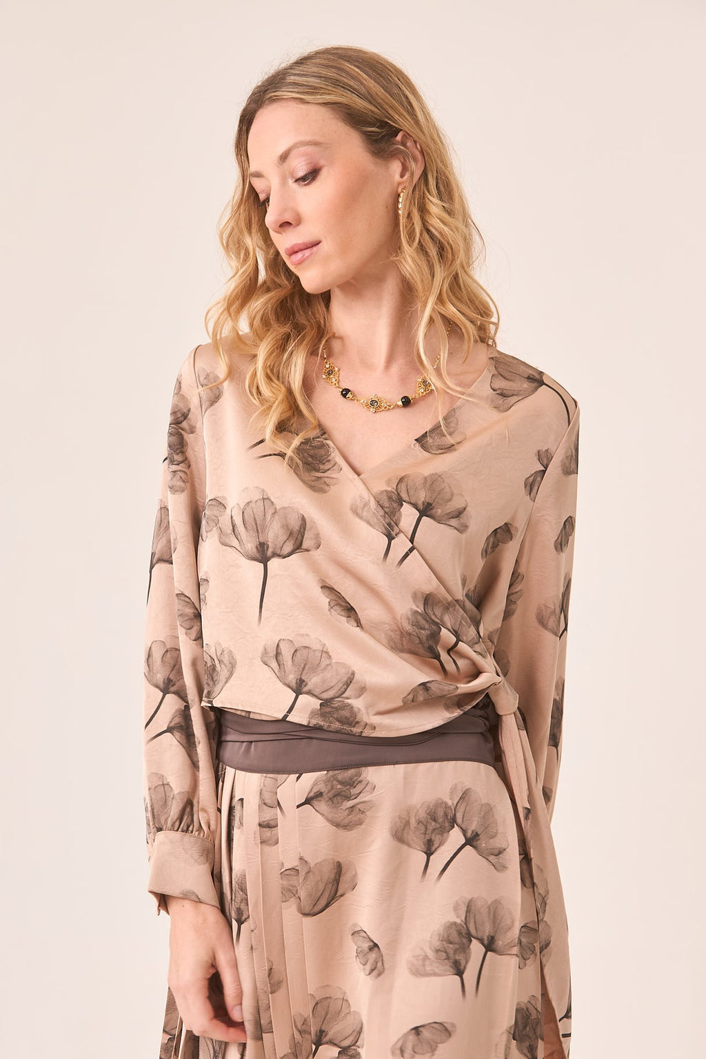 Cross-Bowed Printed Blouse - Pink